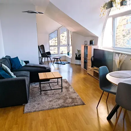 Apartment Urban Bloom By Booky