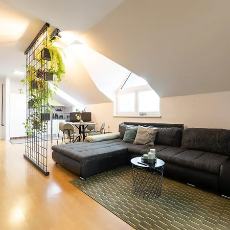 Urban Bloom By Booky Appartement