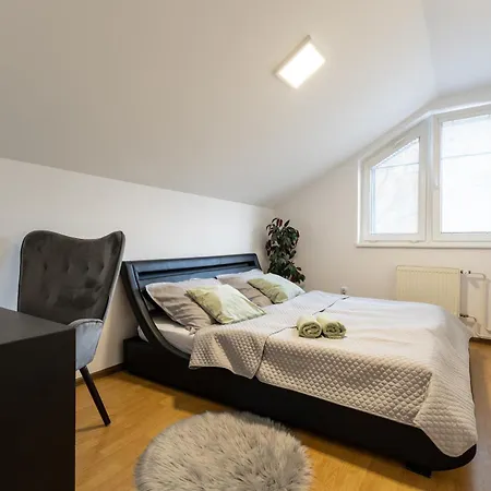 Apartment Urban Bloom By Booky