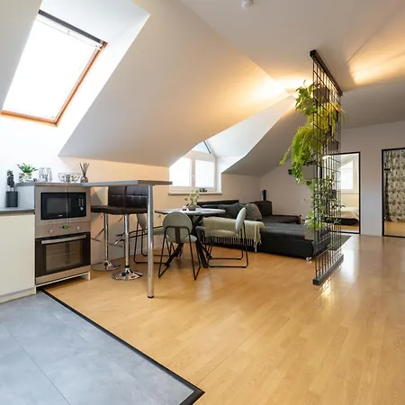 Apartman Urban Bloom By Booky Lipótszentmiklós