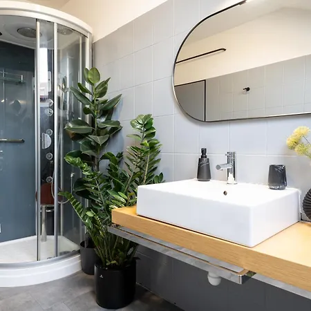 Urban Bloom By Booky Lipótszentmiklós