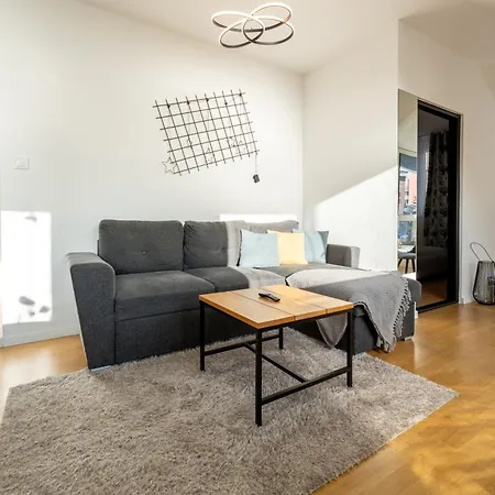 Urban Bloom By Booky * Lipótszentmiklós