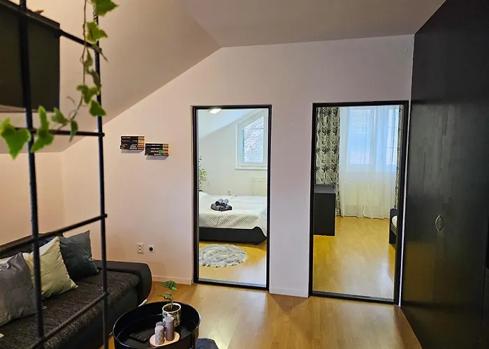 Apartment Urban Bloom By Booky