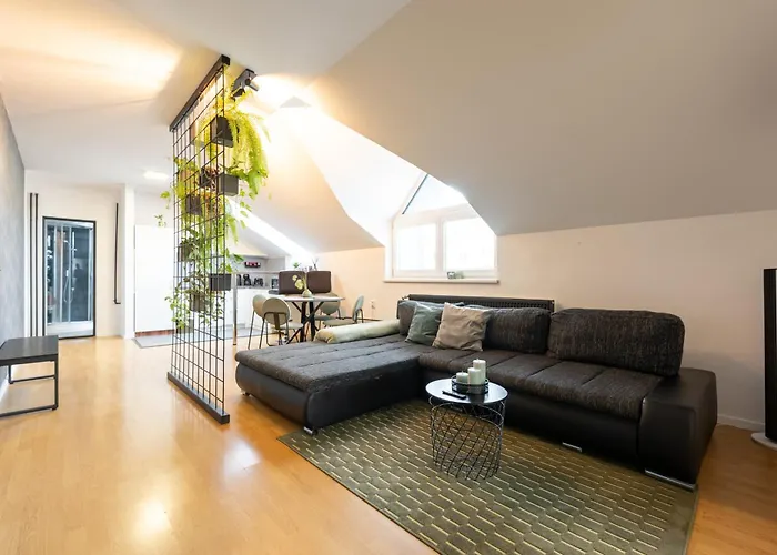 Urban Bloom By Booky Apartamento