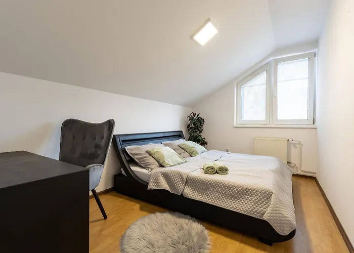 Apartment Urban Bloom By Booky