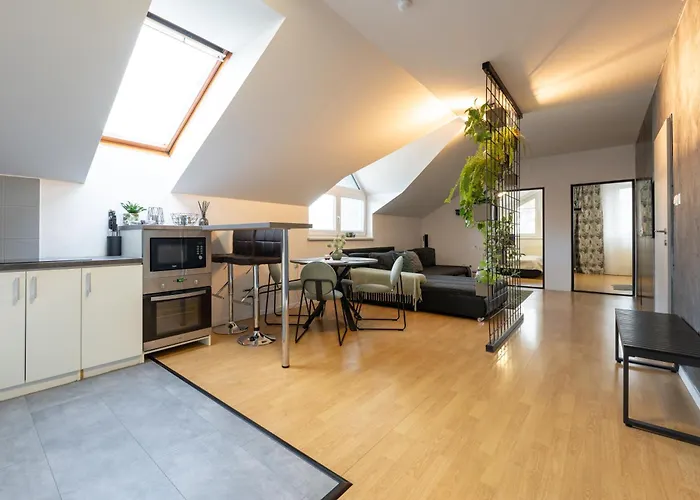 Apartment Urban Bloom By Booky Liptovský Mikuláš