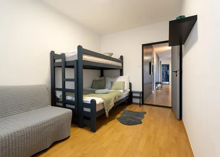 Apartment Urban Bloom By Booky